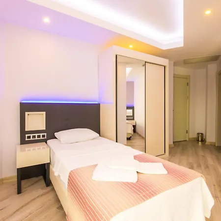 فندق Sapphire 4*