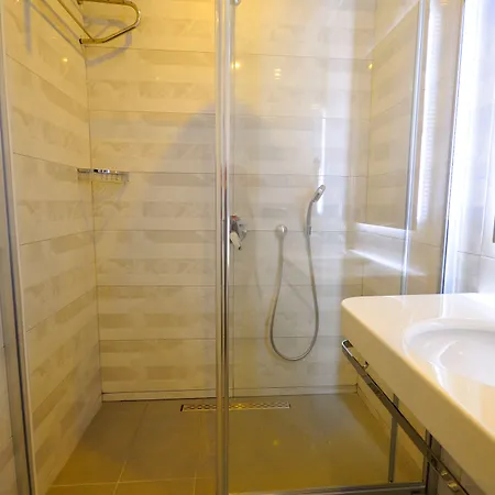 فندق Sapphire 4*